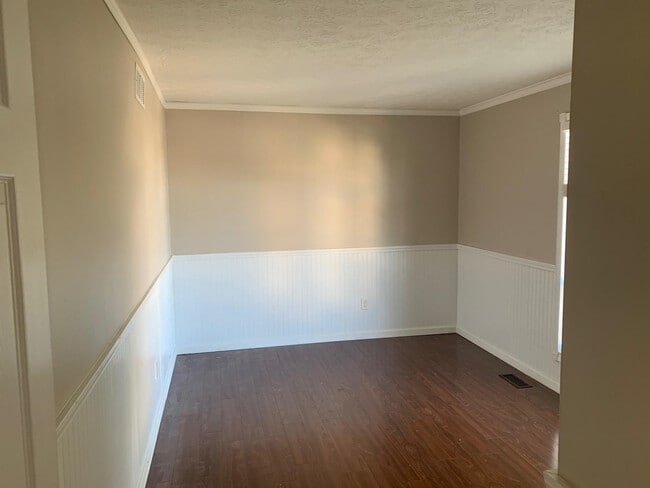 Building Photo - 4243 Briarwood Dr