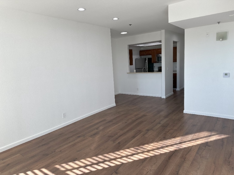 Building Photo - 19350 Sherman Way