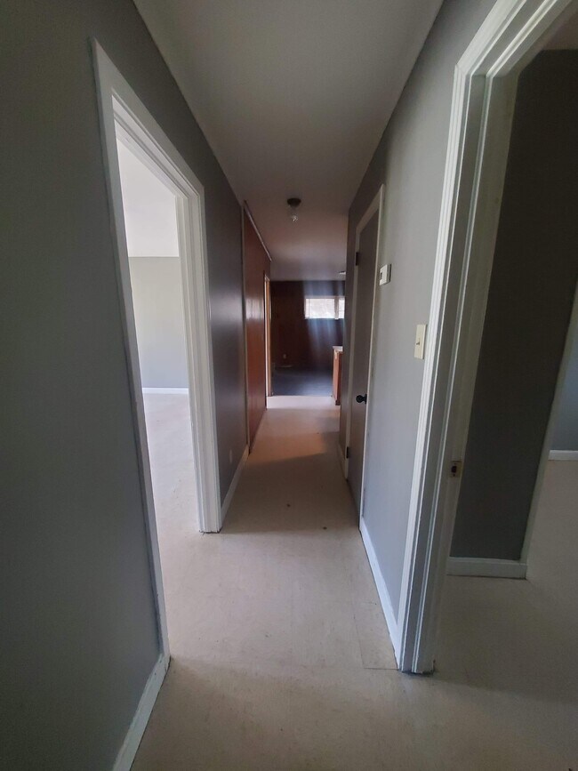 Building Photo - 2828 N 5th Ave