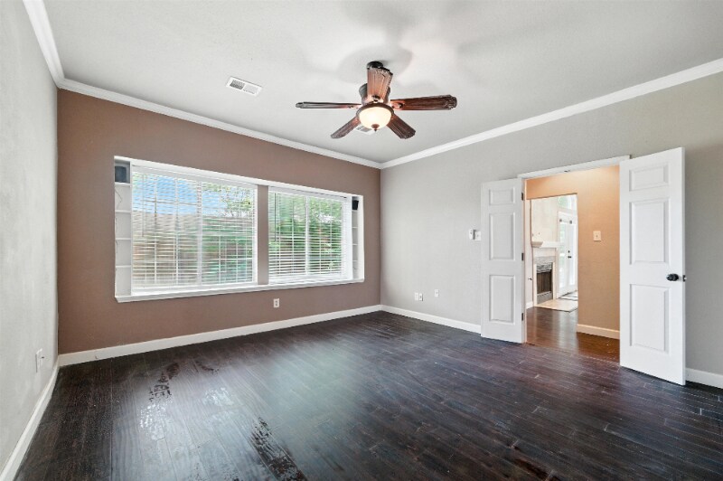 Building Photo - 9128 Cumberland Dr