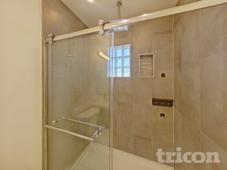 Building Photo - 7217 11th Ave N