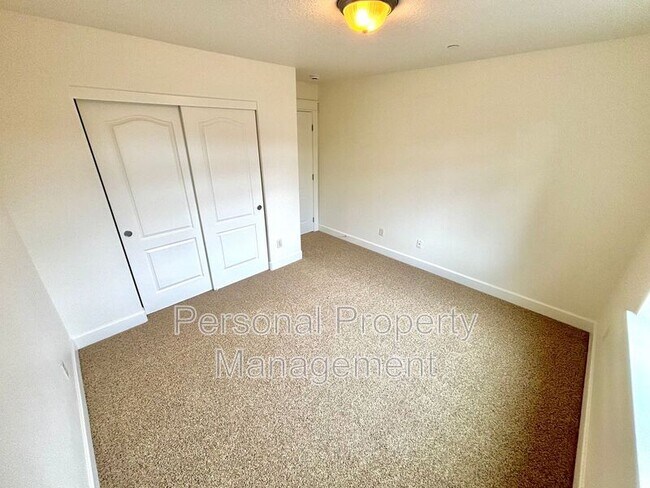 Building Photo - 3214 NW 46th Ave