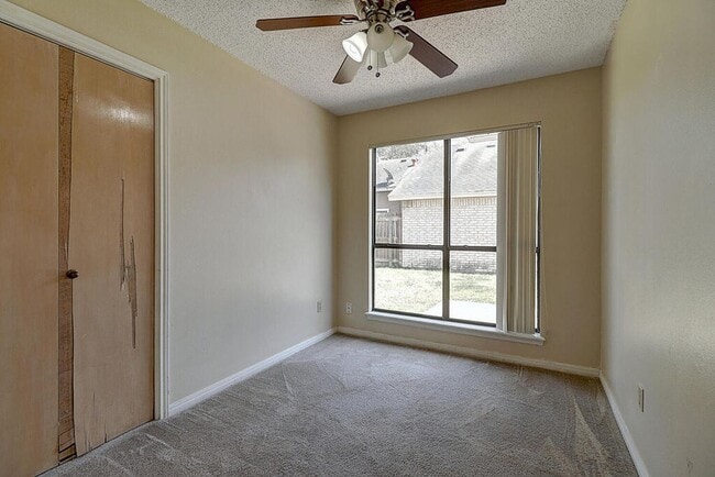 Building Photo - 7126 Windbrook Ln