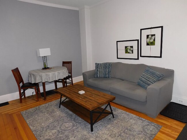 Building Photo - 46 Kingsley Ave