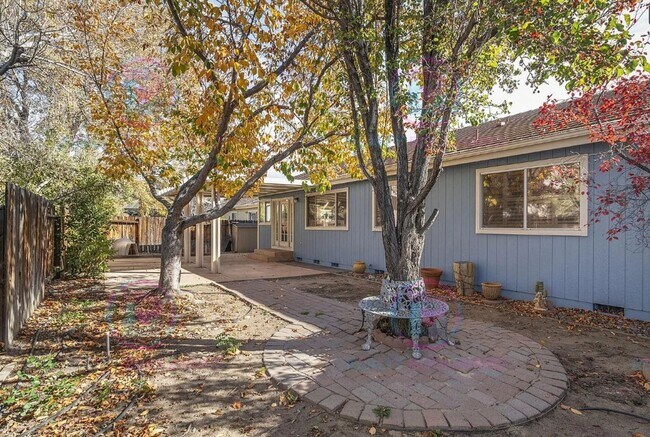 Building Photo - 3059 Creekwood Dr