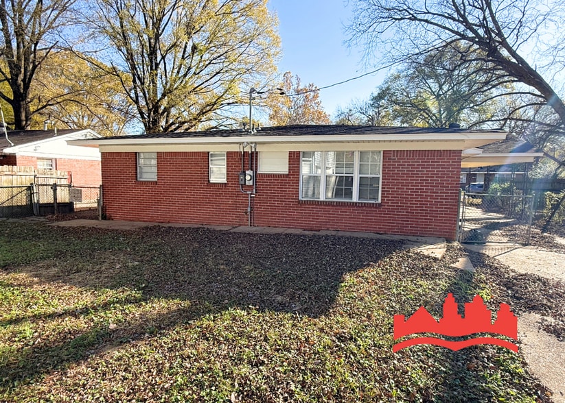 Building Photo - 3620 Sharpe Ave