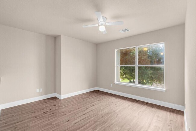 Building Photo - 2406 Glen Field Dr