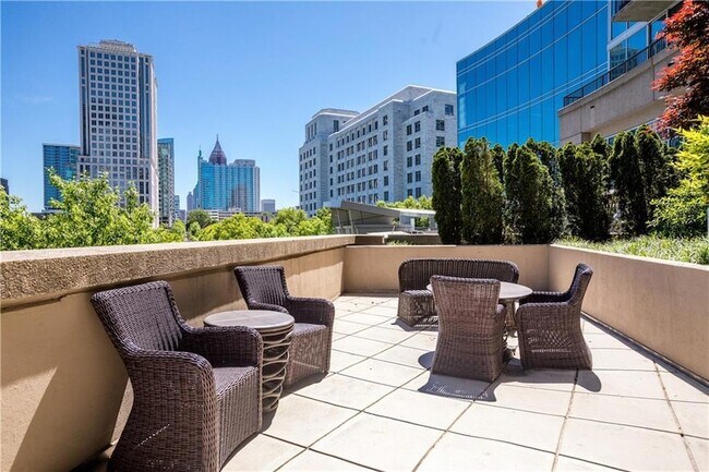 Building Photo - 1080 Peachtree St NE