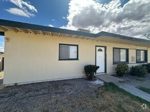 Building Photo - Serene Living with a Detached Garage and E...