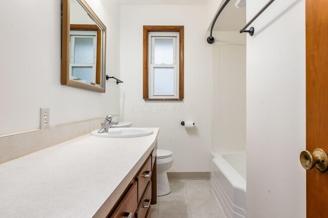Building Photo - 3070 Lotz Dr