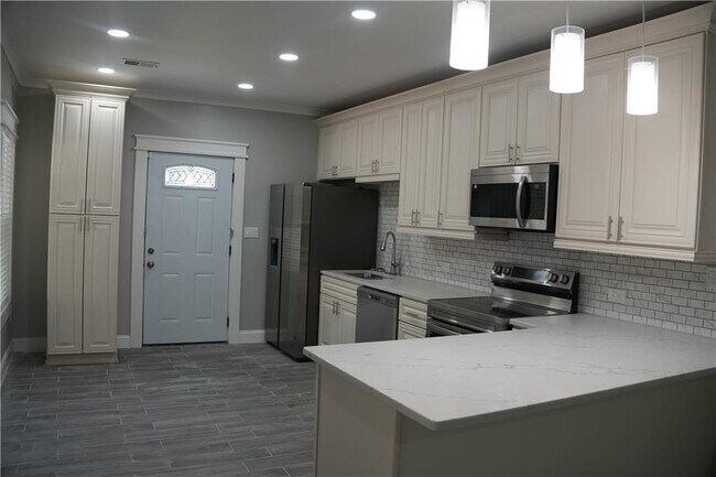 Building Photo - 3800 Raiders Ridge Dr