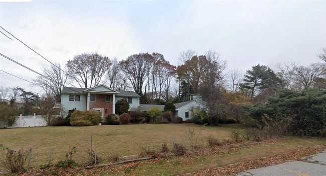 Primary Photo - 13 Whitney Cir