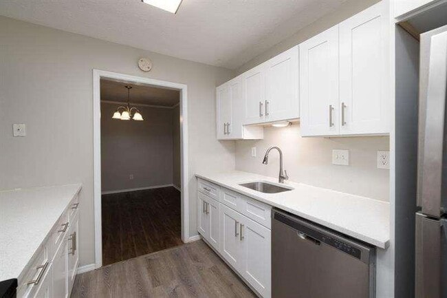 Building Photo - 306 Augusta Dr
