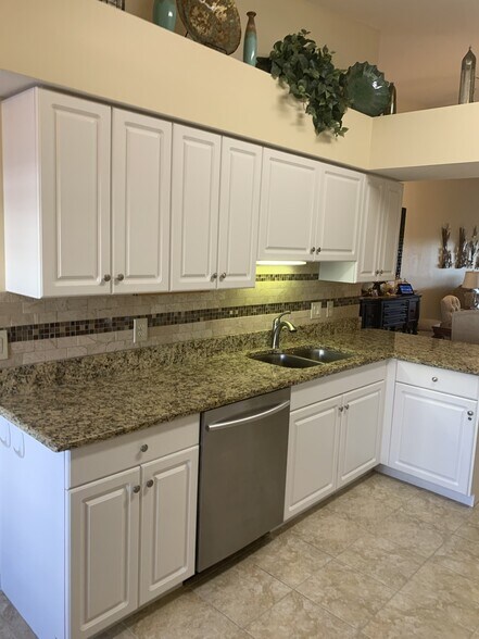 Building Photo - 26630 Rosewood Pointe Dr