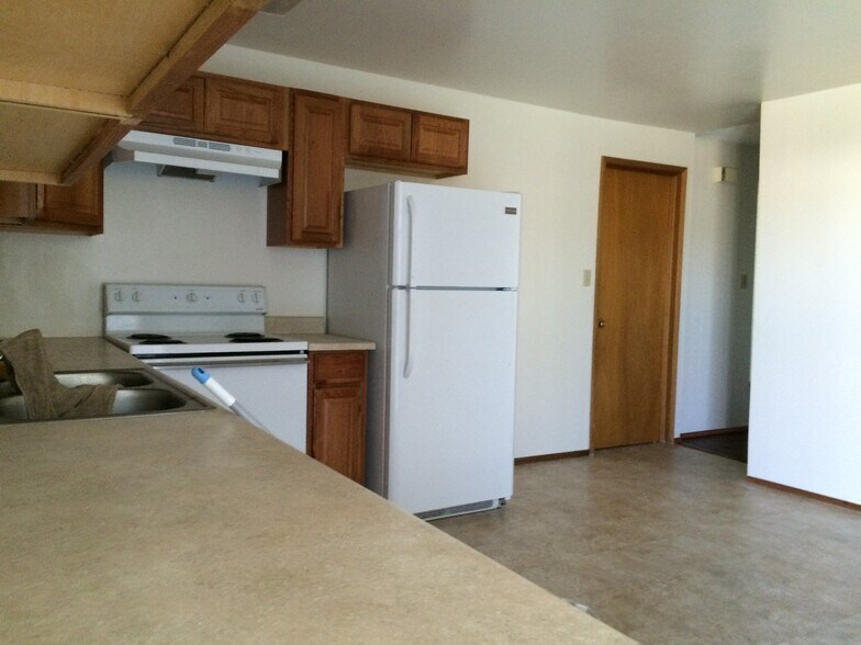 Building Photo - 111 N 67th Ave