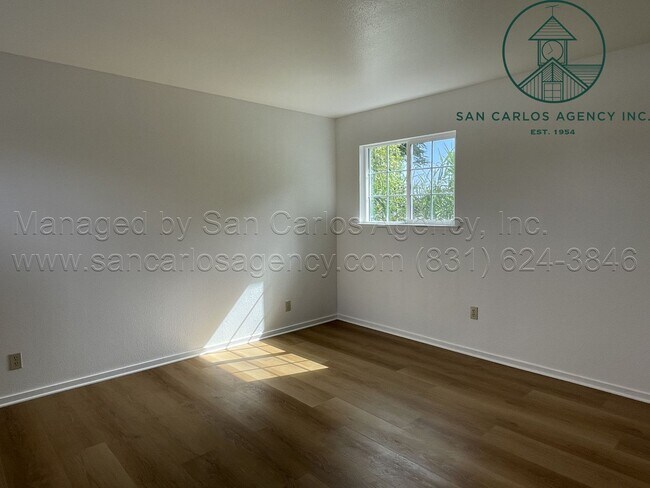 Building Photo - 615 Lottie St