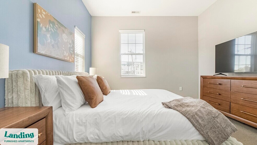 Building Photo - 41 E 9th Ave