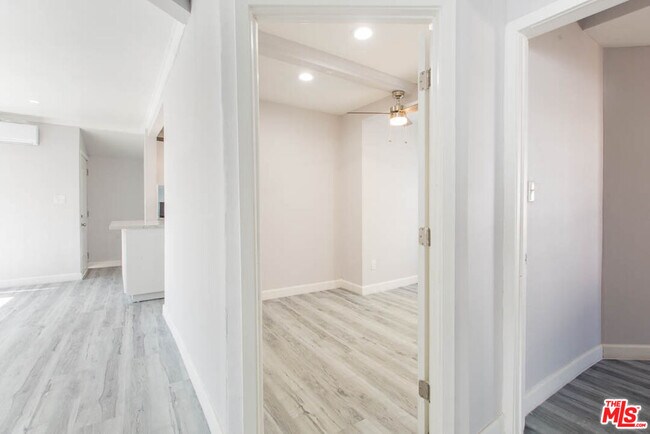 Building Photo - 8525 Cadillac Ave