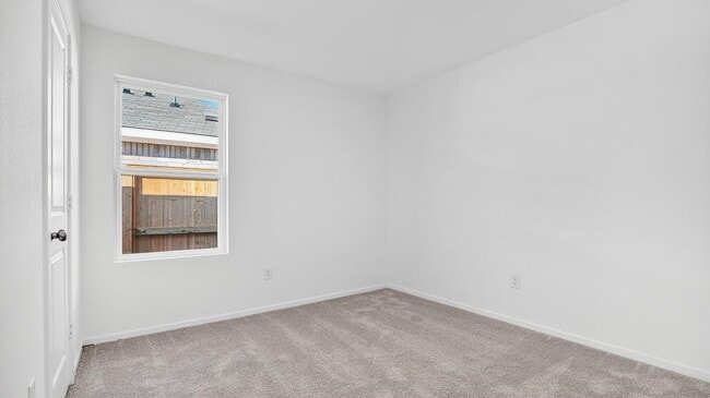 Building Photo - 26911 Dalmatian Bellflower Dr