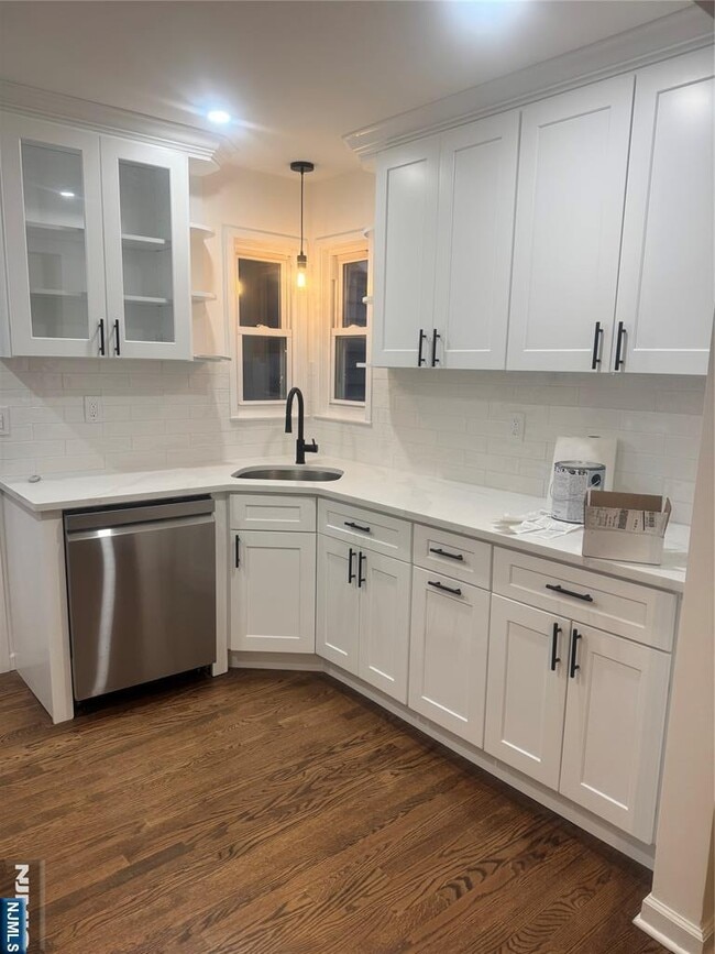 Building Photo - 631 Grant