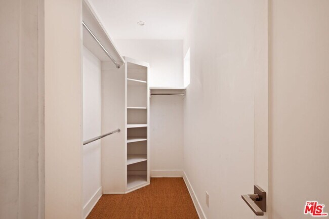 Building Photo - 3663 Kinney St