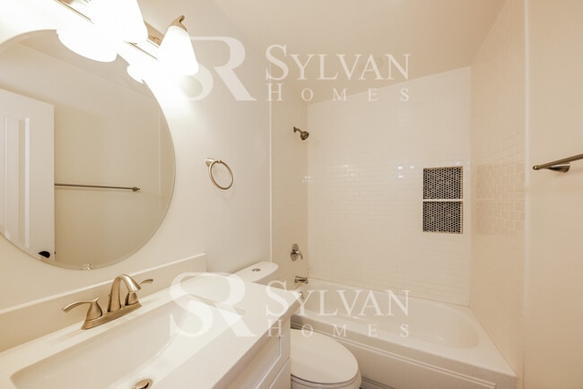 Building Photo - This lovely home is ready for your personal touch!