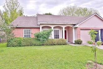 Building Photo - 1106 Devonshire Dr