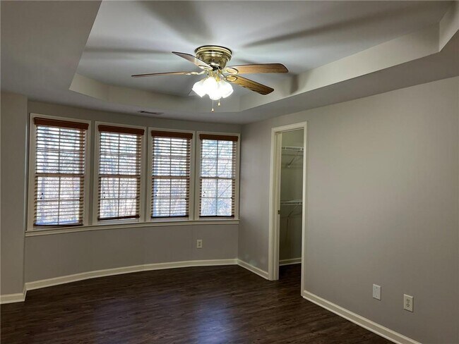 Building Photo - 2476 Sewell Mill Rd