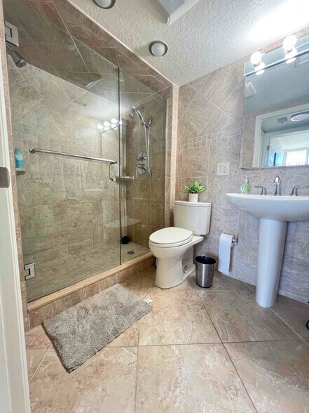 Building Photo - 2020 N Atlantic Ave