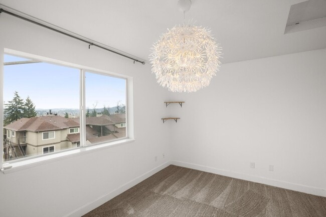 Building Photo - 6301 White Tail Dr