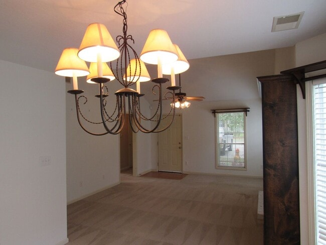 Building Photo - 1011 Wyndham Ln