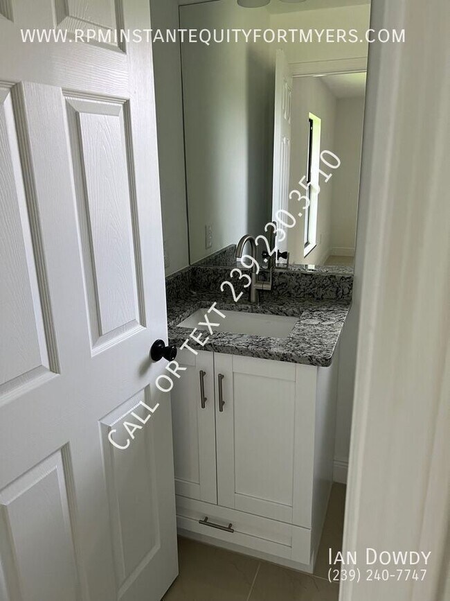 Building Photo - 2601 E 18th St