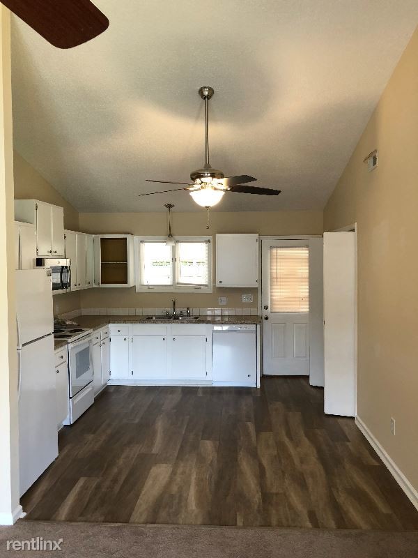 Building Photo - 2 br, 2 bath Condo - 2108 Tiffany Drive