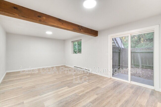 Building Photo - 1099 Woolsey Dr