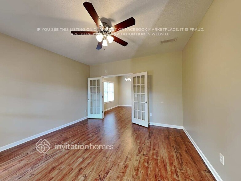 Building Photo - 5881 Newnan Ct