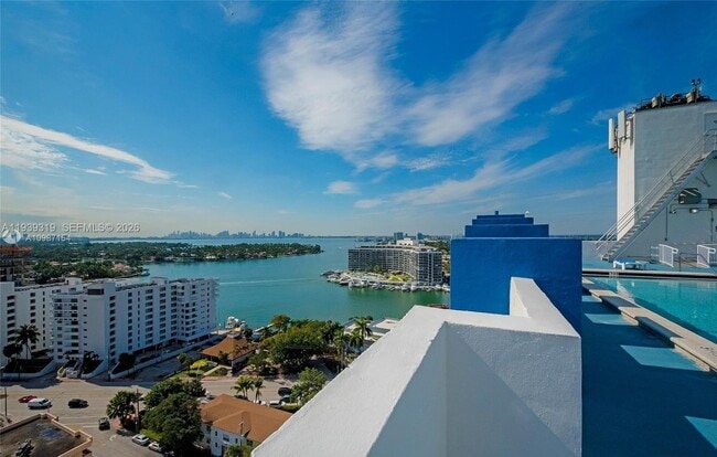 Building Photo - 401 69th St