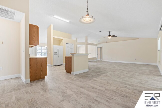 Building Photo - 96 Whispering Pine Dr