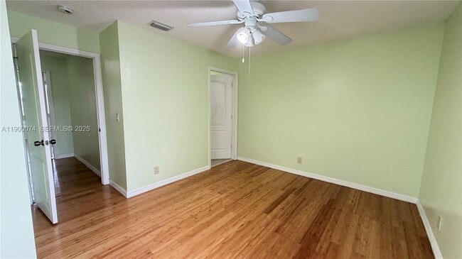 Building Photo - 870 NE 212th Terrace