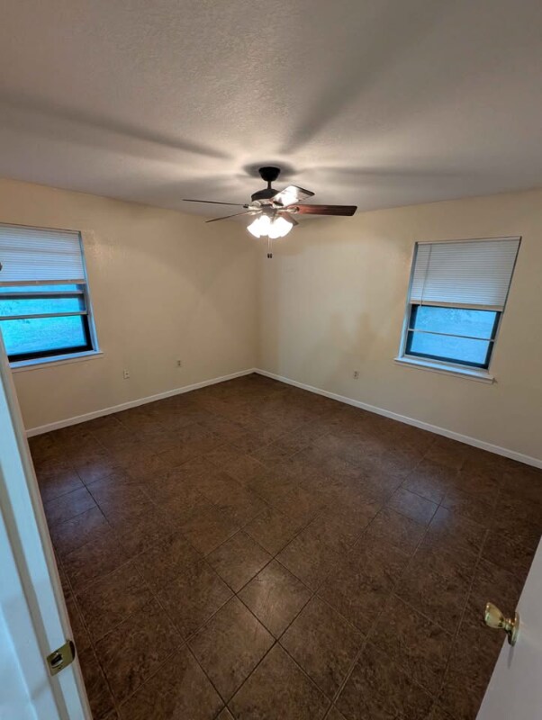 Building Photo - 931 Edwards St