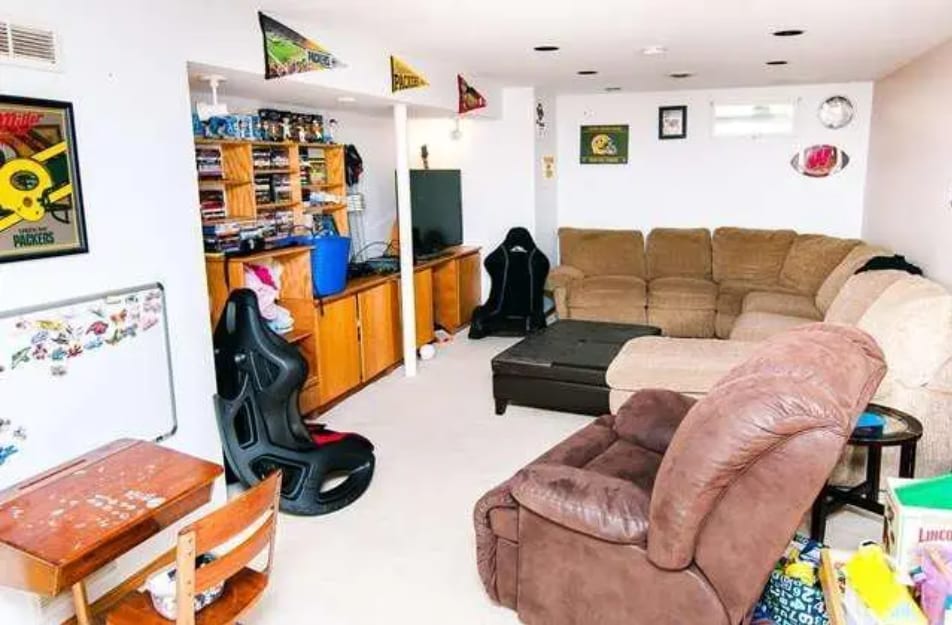 Building Photo - 7302 Gladstone Dr