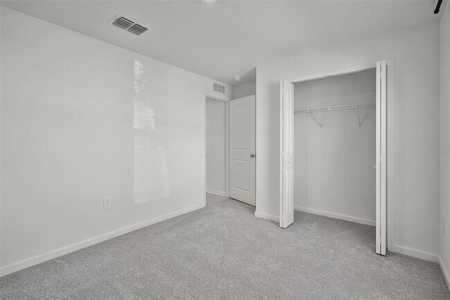 Building Photo - 2711 Pioneer Trl