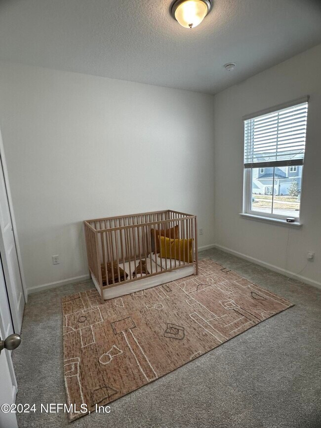 Building Photo - 411 Brandon Lks Dr