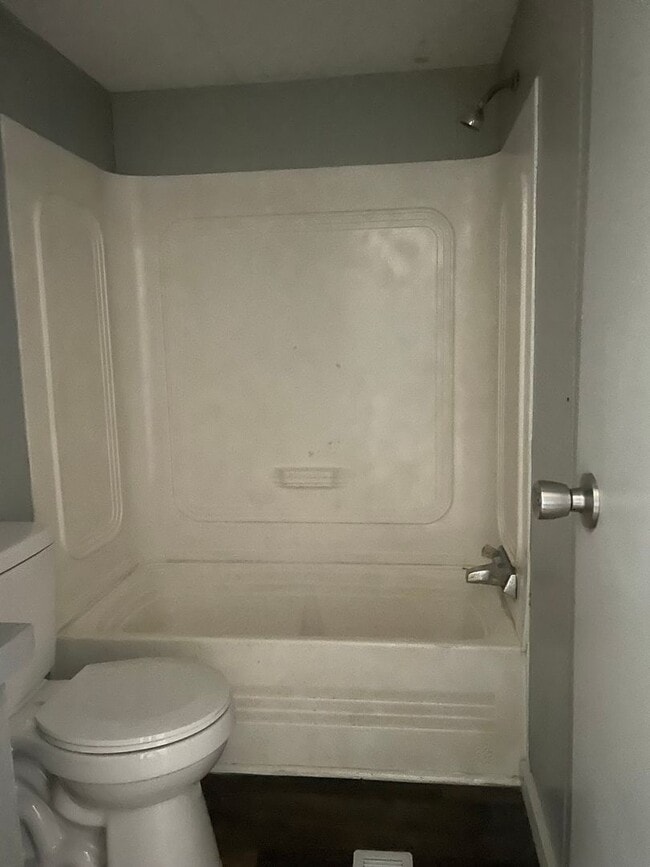 Building Photo - 3 BR 2 Bath 1,120 sq ft singlewide mobile ...