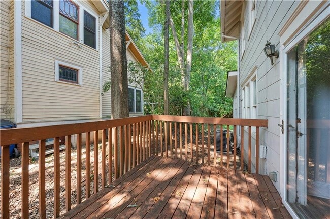 Building Photo - 742 Charles Allen Dr NE