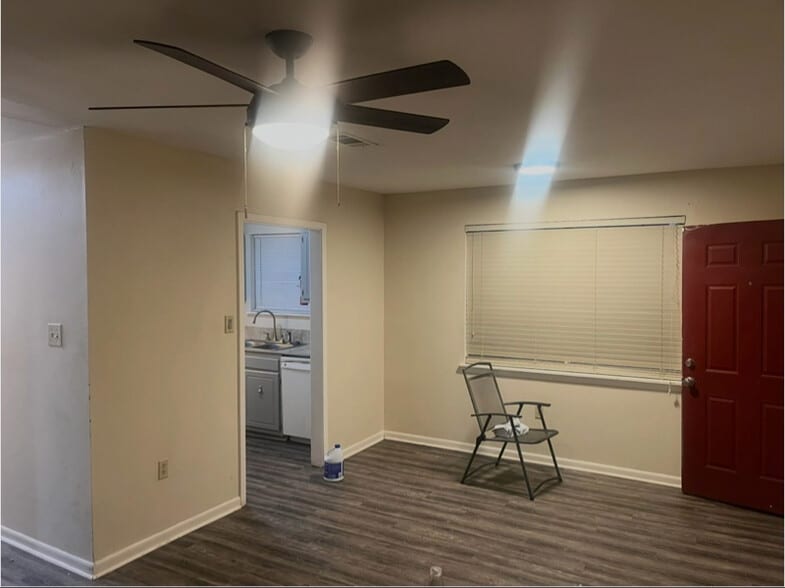 Building Photo - 4254 Southpark Dr