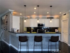 Building Photo - 381 Summer View