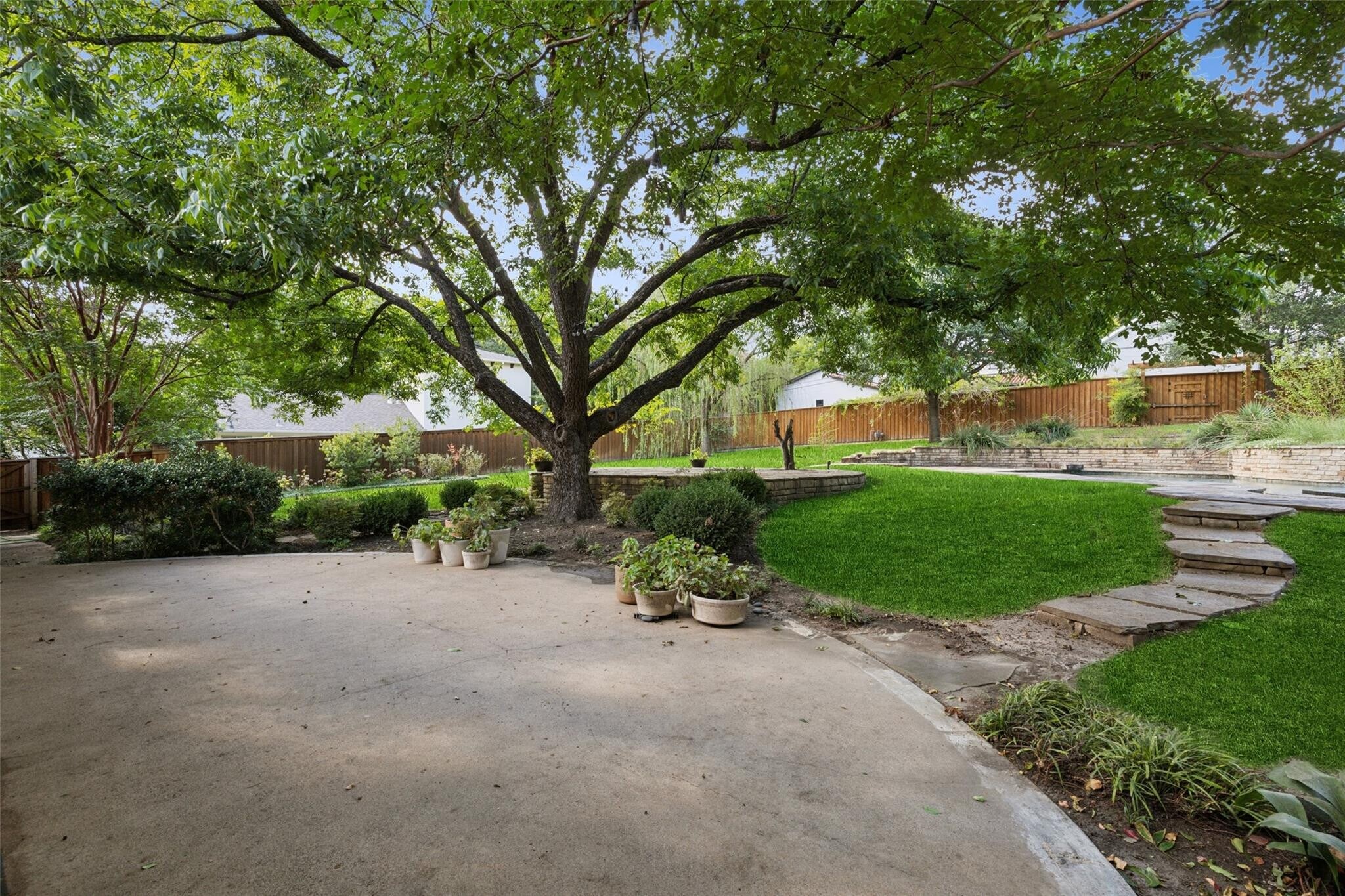 Building Photo - 6945 Tokalon Dr