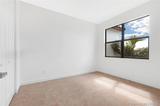 Building Photo - 20901 NW 1st Dr