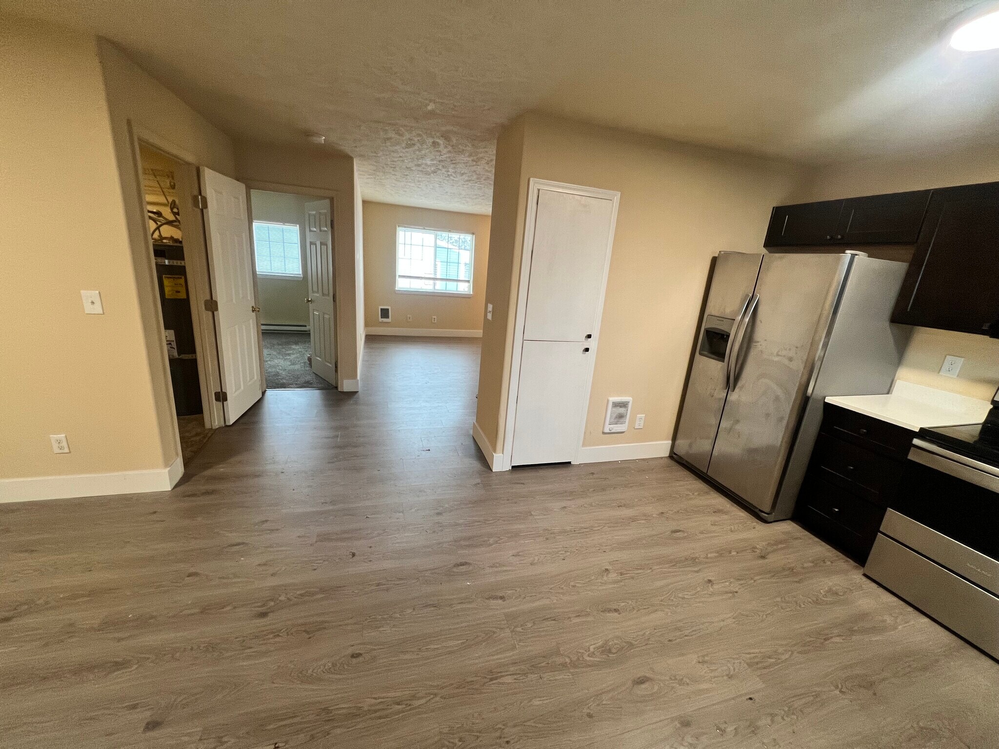 Building Photo - 33 E Lacrosse Ave