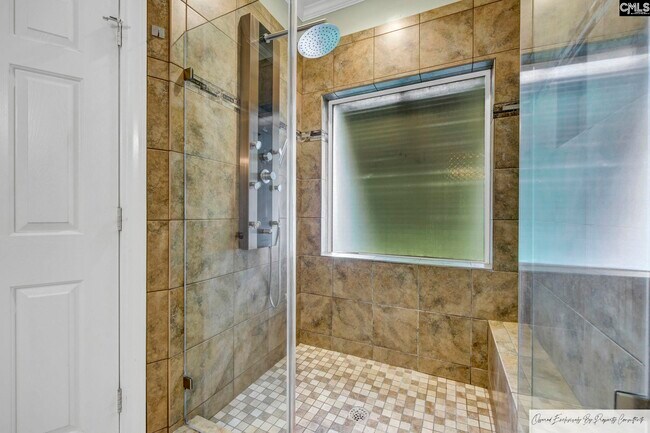 Building Photo - 218 Hilton Village Dr